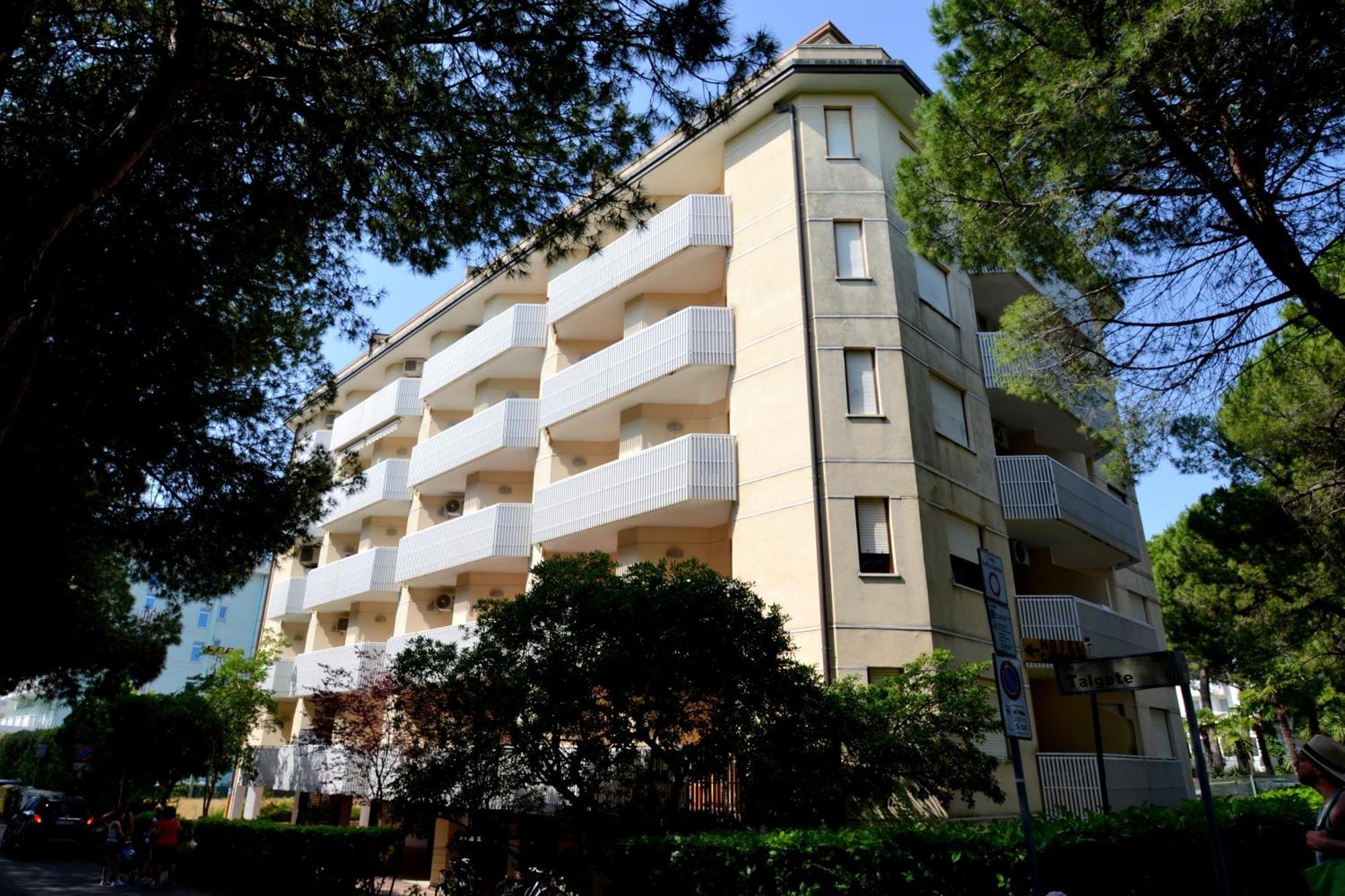 Horizon Apartment Bibione Exterior photo